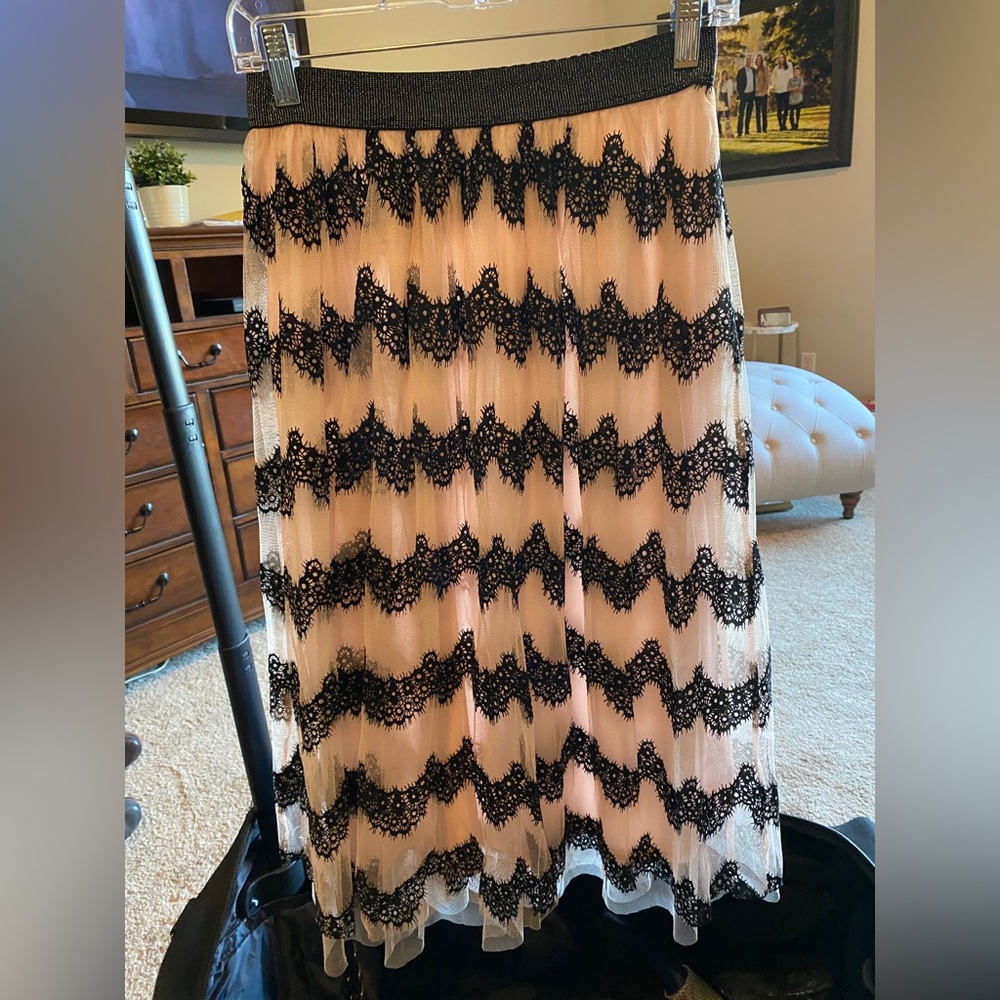 HL Womens skirt, size med